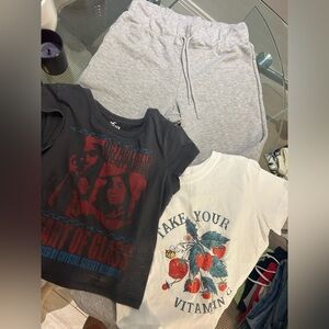 Gray Sweatpants and Graphic Tees Set